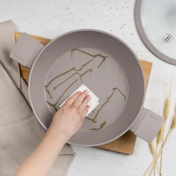 Reducere specială Cratiță joasă cu capac, 28 cm, Colecția Taupe - BH/8098