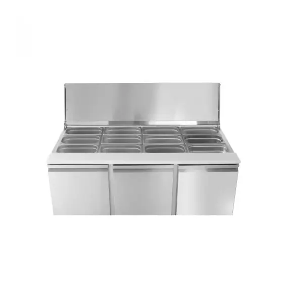 Vezi acum Masa rece cu 3 usi profesionala inox ARKTIC by Hendi 380 L interval temperatura -2/+8 gr C, 310 W, 1365x700x(H)888 mm
