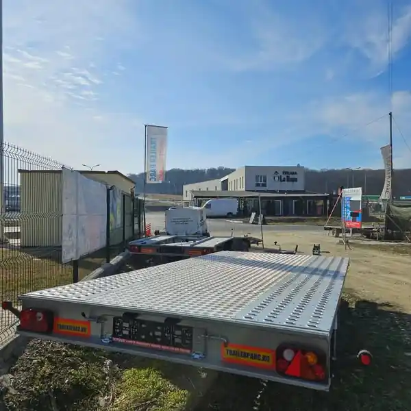 Expediere rapidă Trailer auto Boro Niewiadow drept Mars nm 2 AXE , 2700 KG , 6x2M
