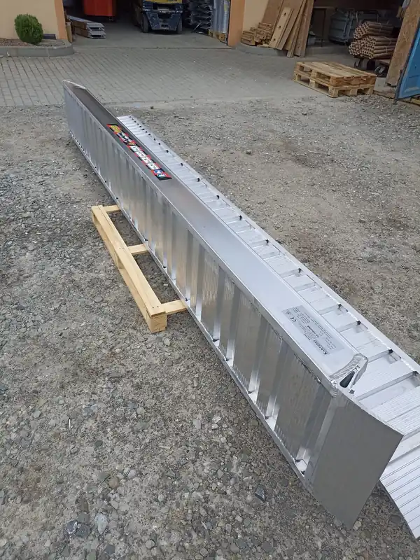 Plată sigură Rampe de încărcare/descarcare aluminiu 3500 x 462 mm, 7100 kg